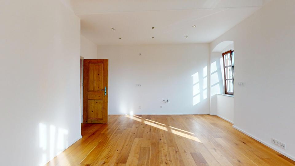 Etagenwohnung Bad Aibling - 6 Zimmer, 134 m&sup2;, 1.960&euro; | Angebot:25361374