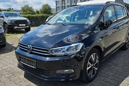VW Touran 65.892 km 30.990 &euro; Rosenheim 83026