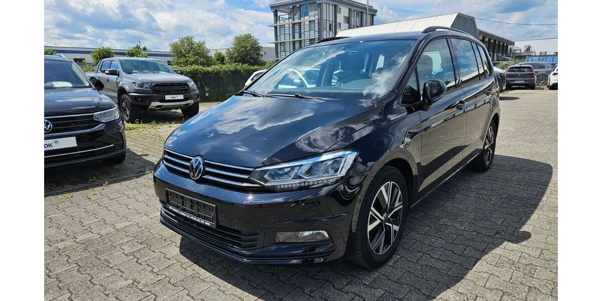 VW Touran 65.892 km 30.990 &euro; Rosenheim 83026