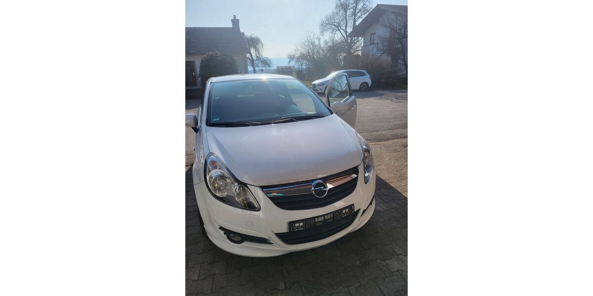 Opel Corsa 147.000 km 2.200 &euro; rosenheim 83024
