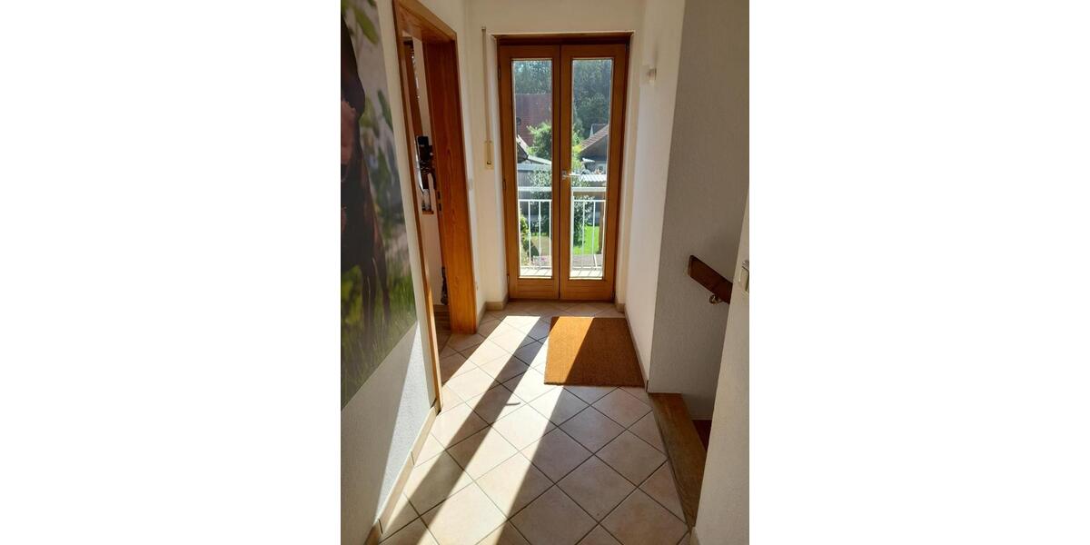 Dachgeschoßwohnung Grafing bei München - 2.5 Zimmer, 61 m&sup2;, 958&euro; | Angebot:26482712