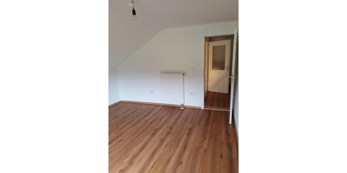Etagenwohnung Rohrdorf - 3.5 Zimmer, 78 m&sup2;, 1.125&euro; | Angebot:26560505