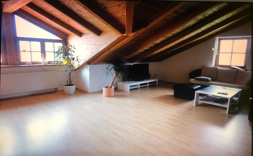 Dachgeschoßwohnung Bruckmühl - 2 Zimmer, 90 m&sup2;, 1.500&euro; | Angebot:25327227
