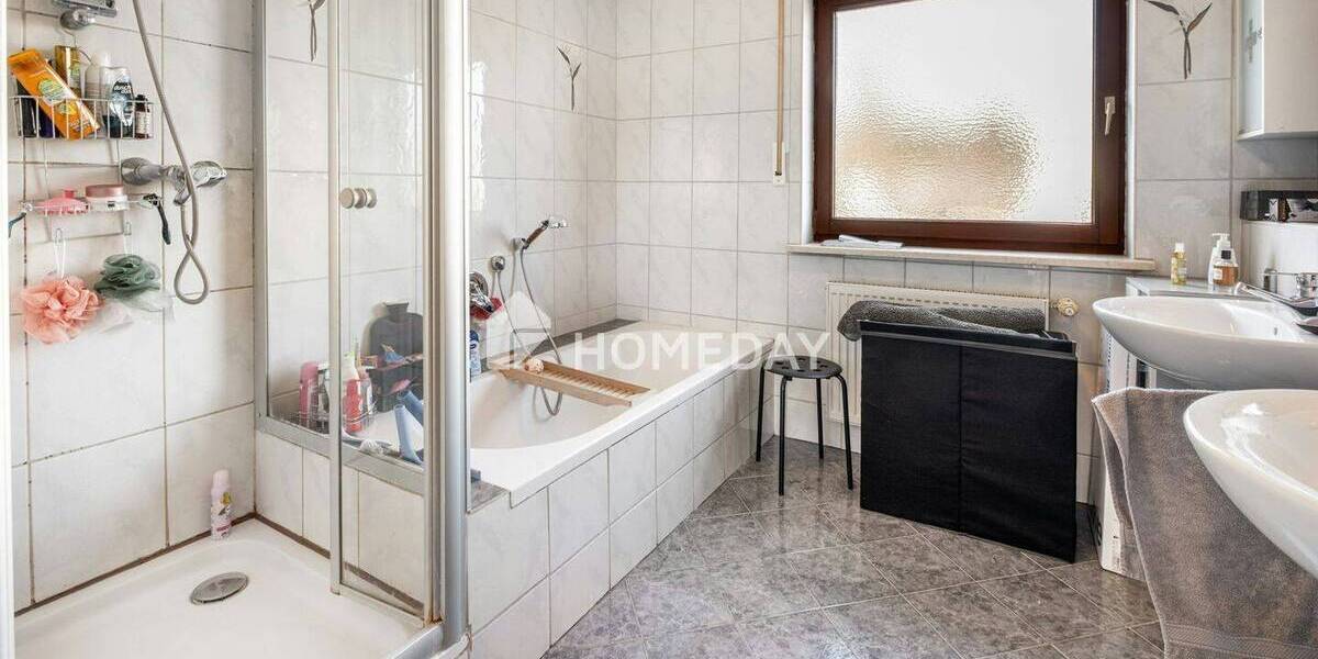 Reihenmittelhaus Kolbermoor - 7 Zimmer, 170 m&sup2;, 647.000&euro; | Angebot:26257537