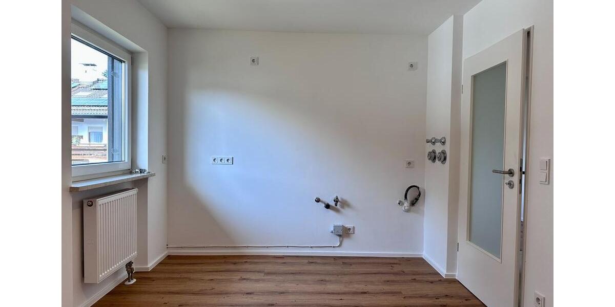 Etagenwohnung Bad Endorf - 2.5 Zimmer, 68 m&sup2;, 1.100&euro; | Angebot:25650963