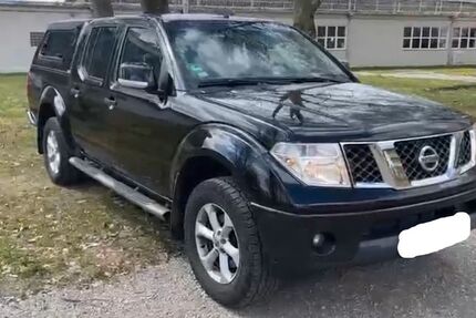 Nissan Navara 180.000 km 7.900 &euro; Rosenheim 83024