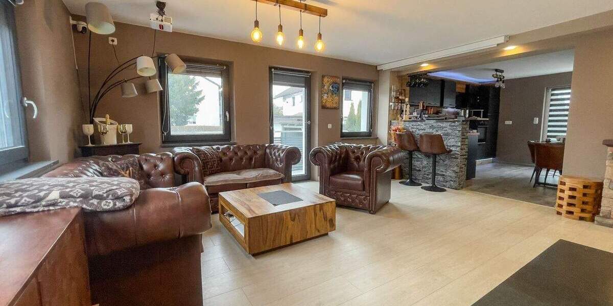 Mehrfamilienhaus, Wohnhaus Rosenheim Westerndorf St Peter - 9 Zimmer, 243 m&sup2;, 1.490.000&euro; | Angebot:25738502