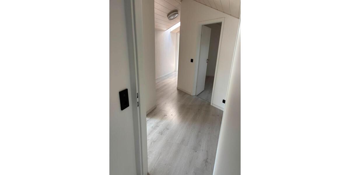Dachgeschoßwohnung Rosenheim Aising - 3 Zimmer, 65 m&sup2;, 280.000&euro; | Angebot:27109957