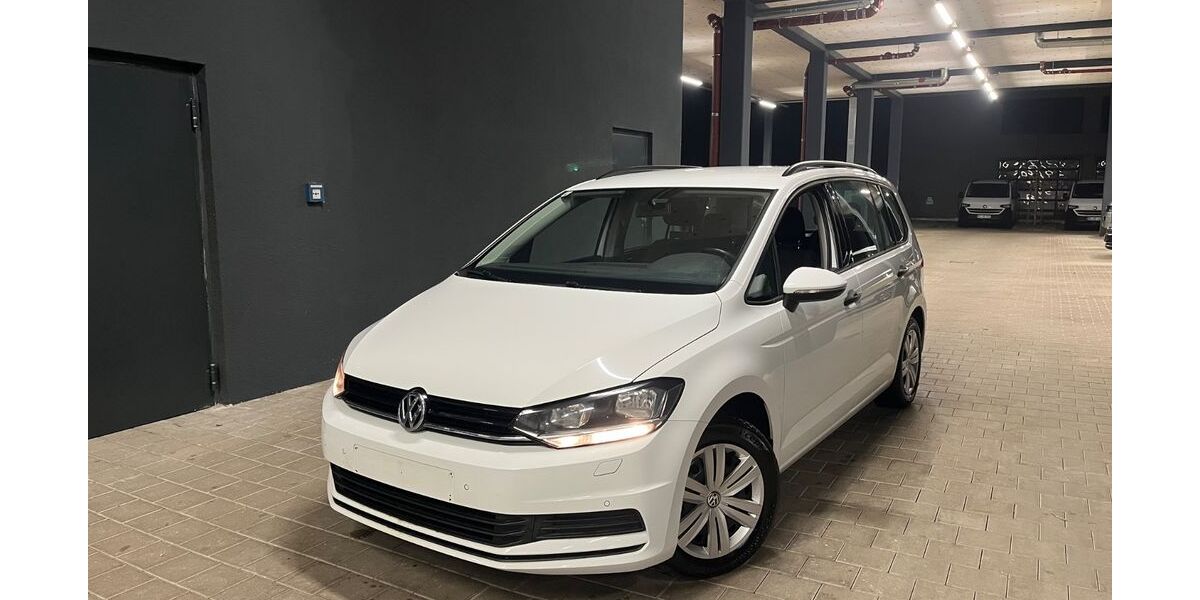VW Touran 194.686 km 8.499 &euro; Kolbermoor 83059