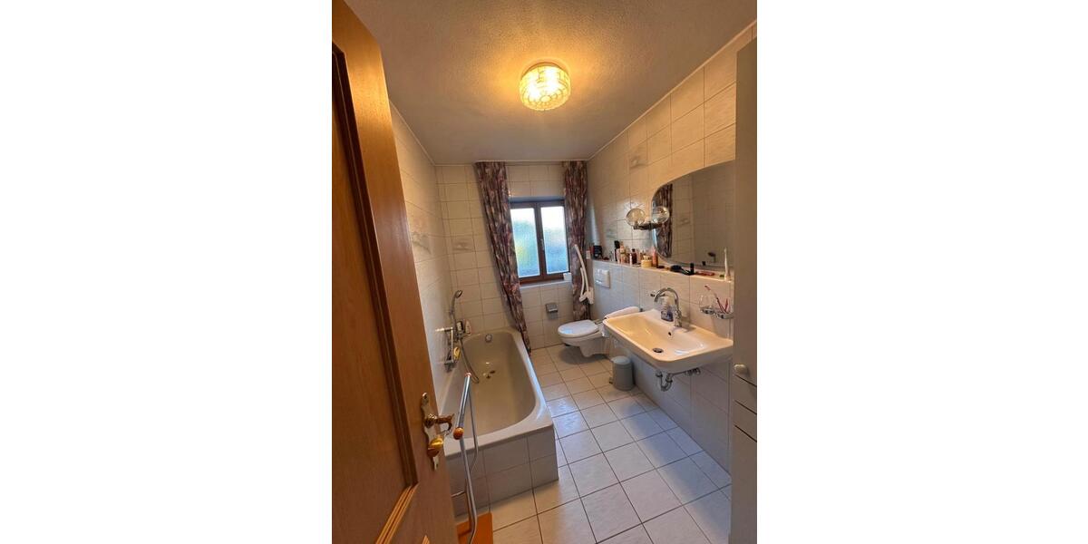 Einfamilienhaus Schnaitsee - 5 Zimmer, 135 m&sup2;, 530.000&euro; | Angebot:26891669