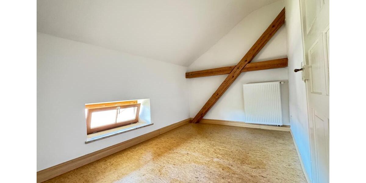 Etagenwohnung Hausham - 5 Zimmer, 110 m&sup2;, 1.300&euro; | Angebot:25570340