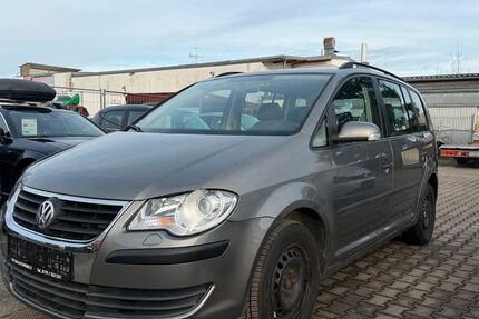 VW Touran 254.925 km 2.390 &euro; Rosenheim 83026