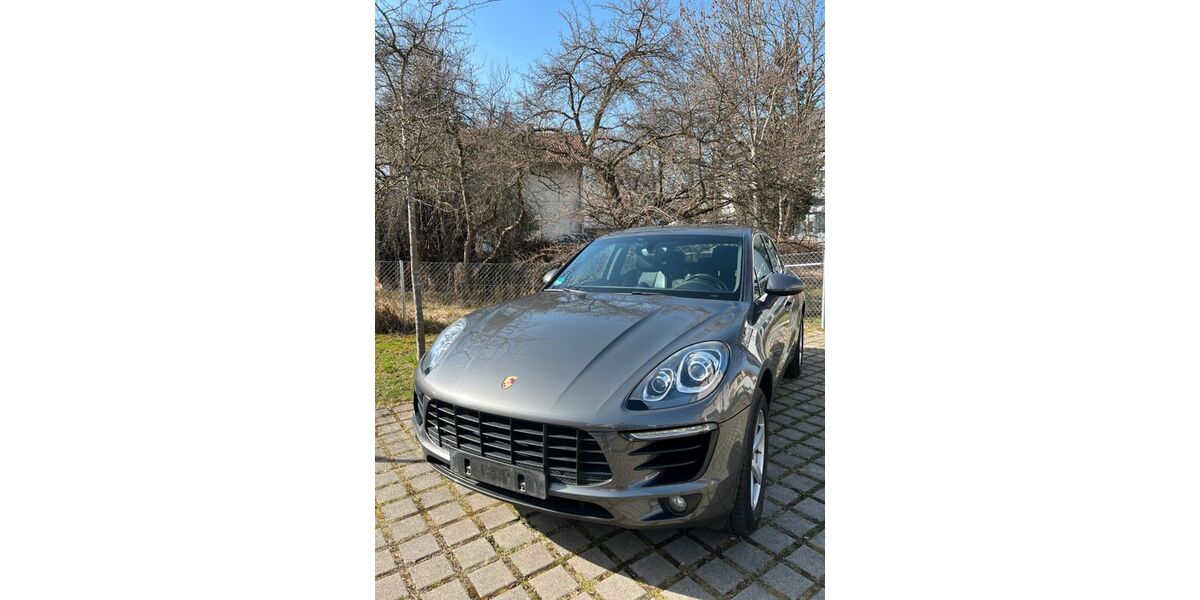 Porsche Macan 245.001 km 22.999 &euro; Rosenheim 83026