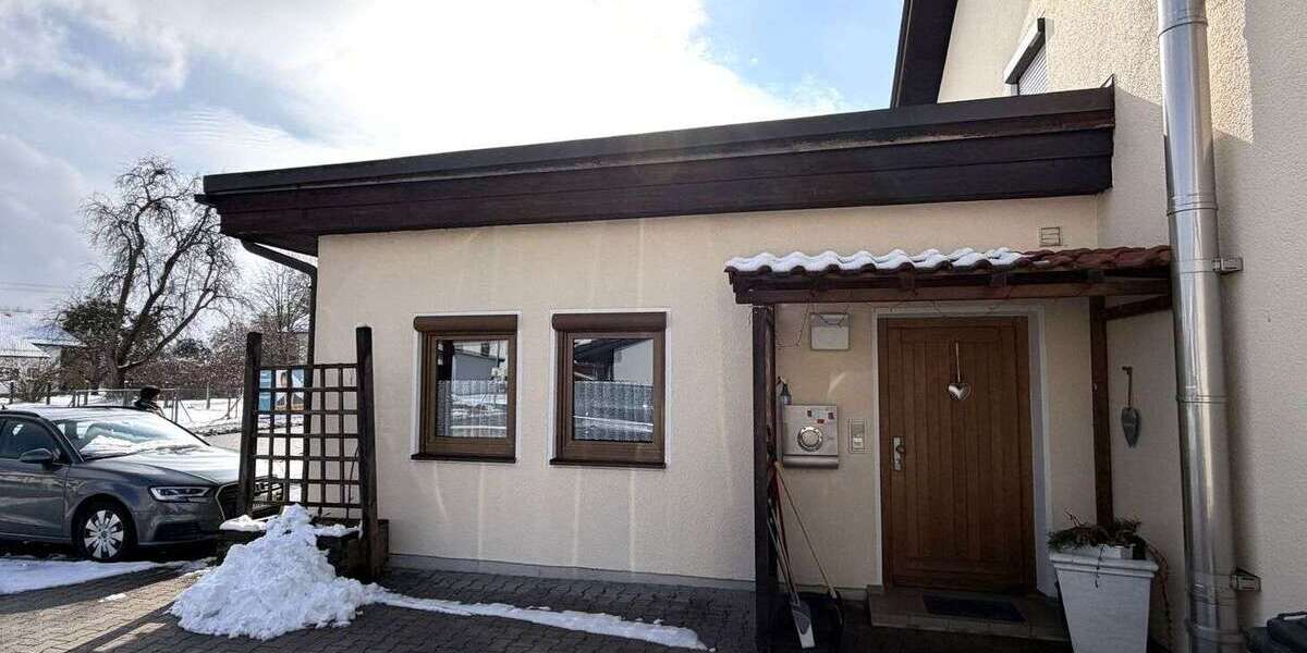 Etagenwohnung Großkarolinenfeld - 4 Zimmer, 100 m&sup2;, 419.000&euro; | Angebot:25483968