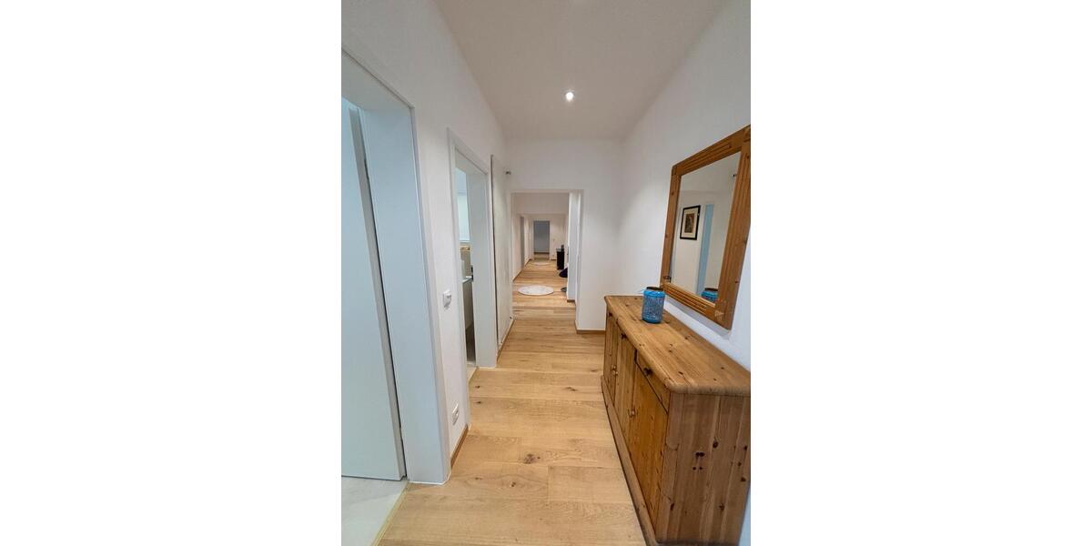 Etagenwohnung Bad Feilnbach - 5 Zimmer, 170 m&sup2;, 2.150&euro; | Angebot:26619215