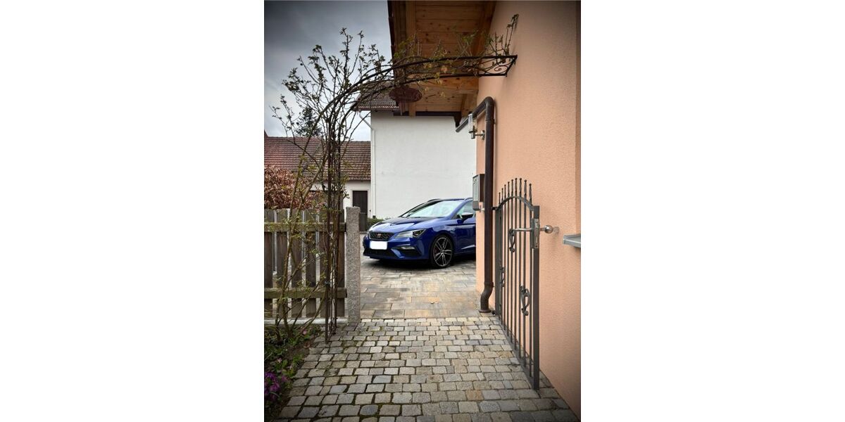 Seat Leon 73.478 km 24.500 &euro; Rott am Inn 83543