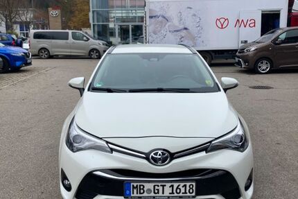 Toyota Avensis 125.000 km 15.900 &euro; Miesbach 83714