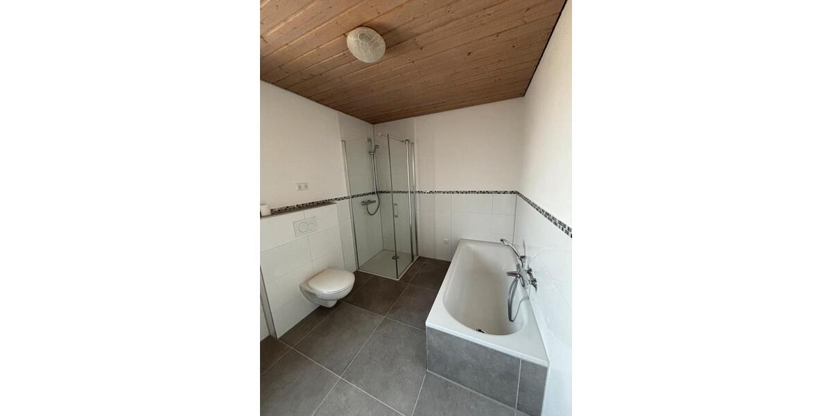 Doppelhaushälfte Soyen - 5 Zimmer, 130 m&sup2;, 1.700&euro; | Angebot:25948198