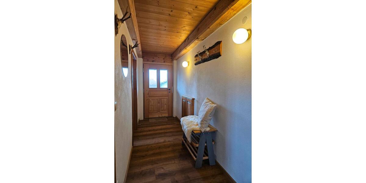 Maisonettenwohnung Tuntenhausen - 3 Zimmer, 76 m&sup2;, 1.500&euro; | Angebot:24848485