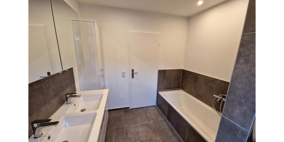 Erdgeschoßwohnung Bruckmühl - 3.5 Zimmer, 95 m&sup2;, 1.450&euro; | Angebot:26226835