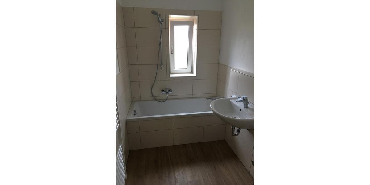 Erdgeschoßwohnung Bad Endorf - 2 Zimmer, 71 m&sup2;, 950&euro; | Angebot:25332282