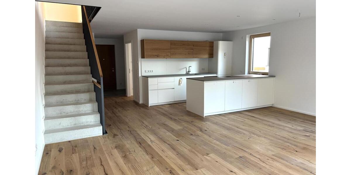 Doppelhaushälfte Raubling - 4 Zimmer, 133 m&sup2;, 2.150&euro; | Angebot:23644892