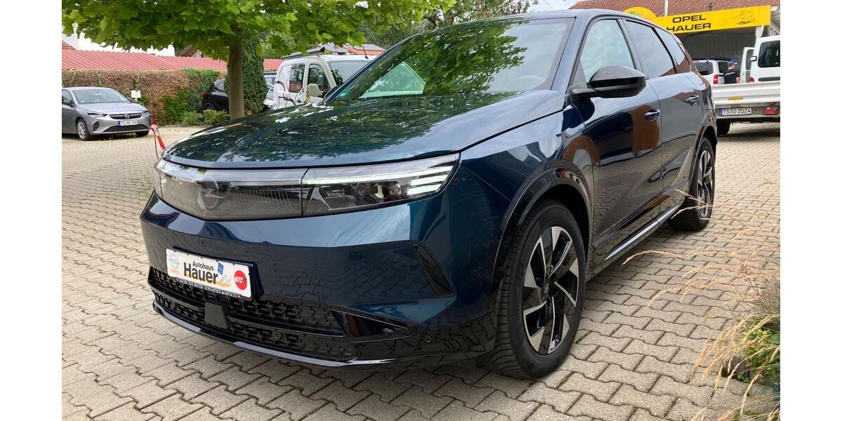Opel Grandland (X) 2.250 km 38.990 &euro; Schnaitsee 83530