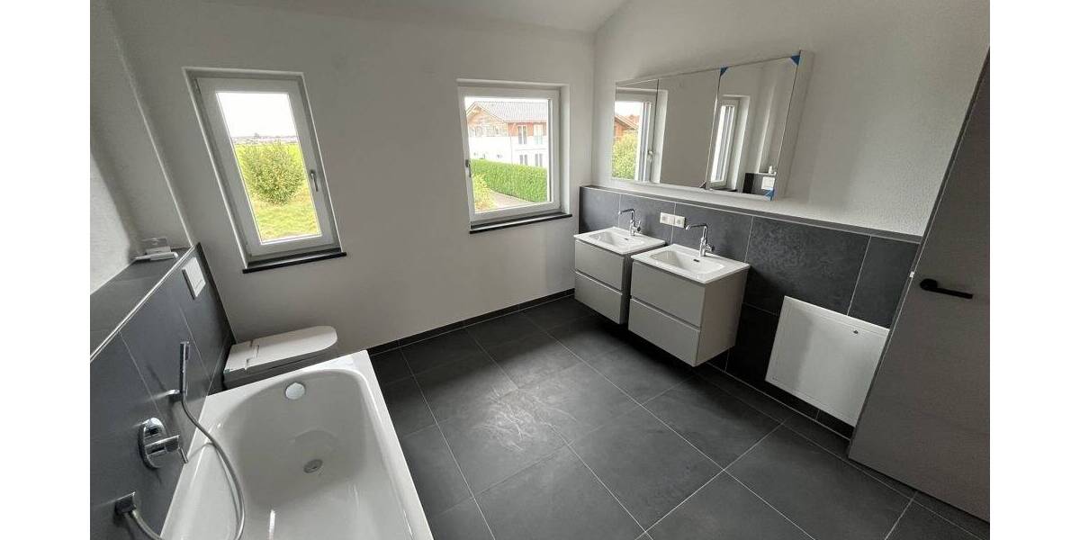 Doppelhaushälfte Bruckmühl Hinrichssegen - 8 Zimmer, 224 m&sup2;, 1.629.000&euro; | Angebot:25704703