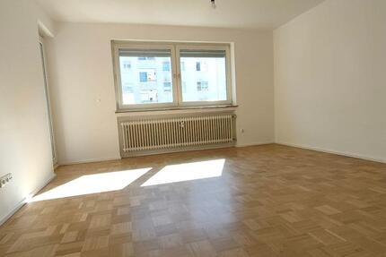 Wohnung Rosenheim Innenstadt - 3 Zimmer, 70 m&sup2;, 1.030&euro; | Angebot:25881495