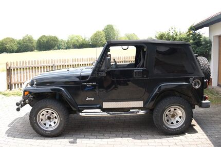 Jeep Wrangler 204.000 km 13.500 &euro; Egmating 85658