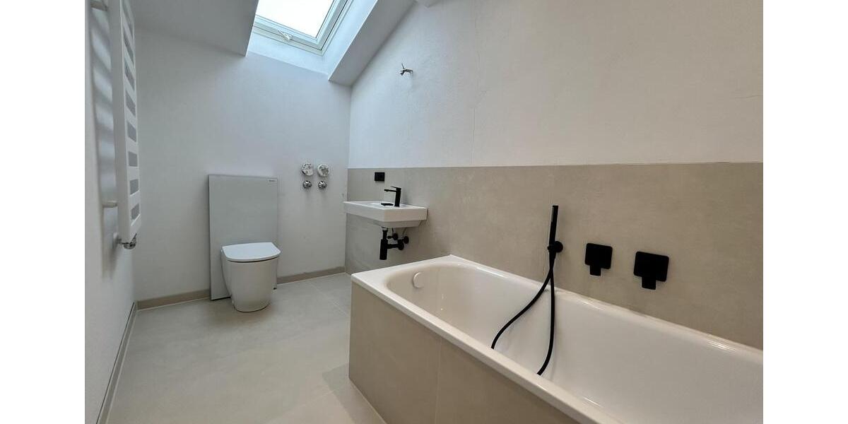 Etagenwohnung Bad Endorf - 4.5 Zimmer, 160 m&sup2;, 2.000&euro; | Angebot:25640042