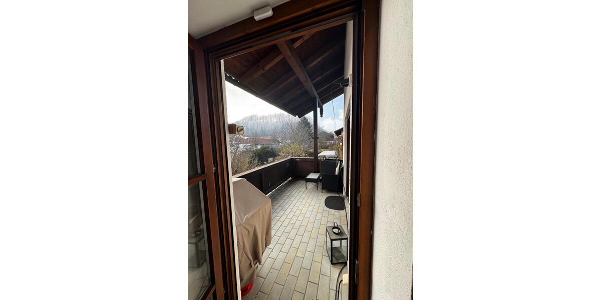 Etagenwohnung Neubeuern - 3 Zimmer, 79 m&sup2;, 1.080&euro; | Angebot:25321423