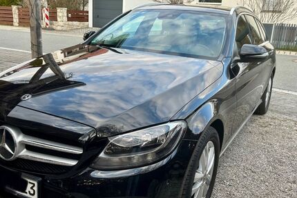 Mercedes-Benz C 220 90.000 km 25.000 &euro; Aying 85653