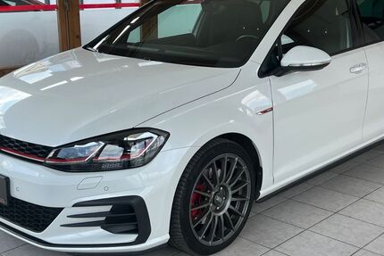 VW Golf 49.000 km 22.999 &euro; Elbach / Fischbachau 83730