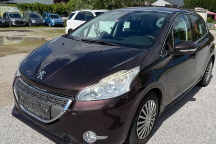 Peugeot 208 126.000 km 3.299 &euro; Rosenheim 83022