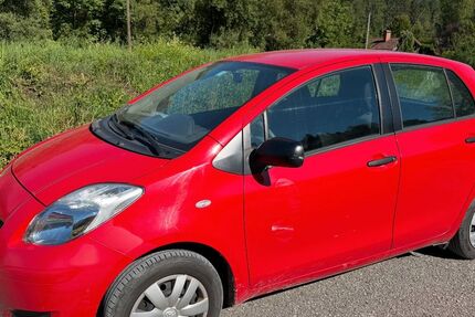 Toyota Yaris 136.000 km 1.495 &euro; Miesbach 83714