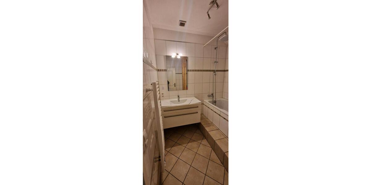 Dachgeschoßwohnung Rosenheim Aising - 2 Zimmer, 65 m&sup2;, 745&euro; | Angebot:25980099