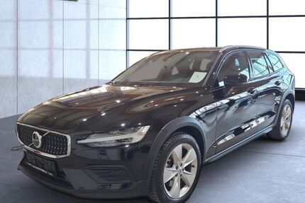 Volvo V60 Cross Country 57.890 km 31.990 &euro; Kolbermoor 83059