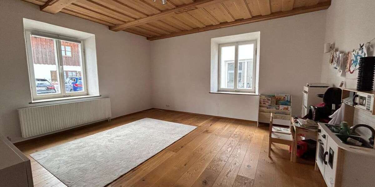 Etagenwohnung Miesbach - 3 Zimmer, 77 m&sup2;, 1.060&euro; | Angebot:26041906