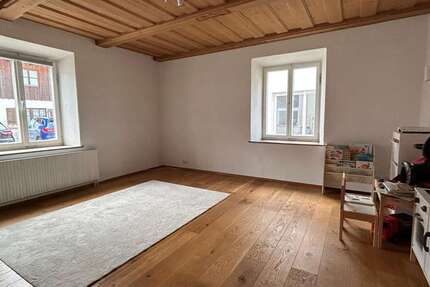 Wohnung Miesbach - 3 Zimmer, 77 m&sup2;, 1.060&euro; | Angebot:26041906