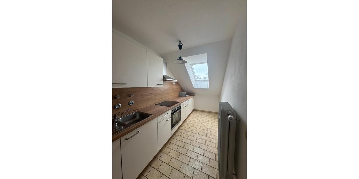 Dachgeschoßwohnung Rosenheim Innenstadt - 2 Zimmer, 74 m&sup2;, 1.320&euro; | Angebot:26592815