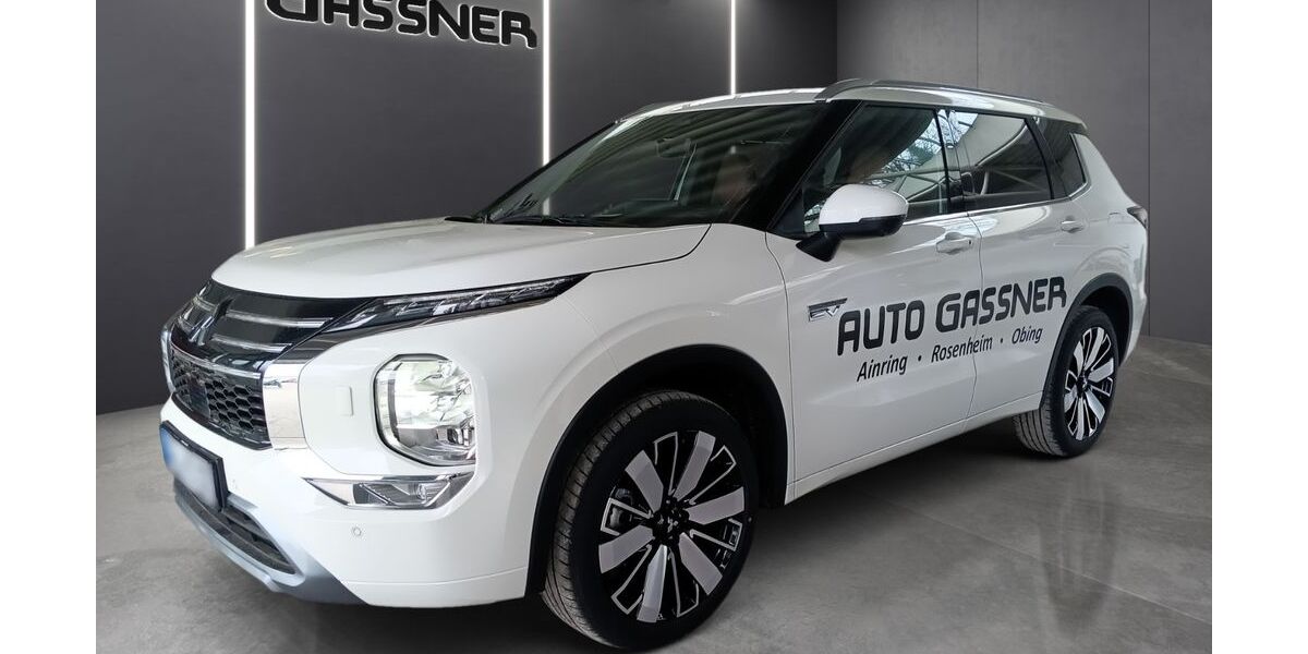 Mitsubishi Plug-in Hybrid Outlander 1.950 km 52.390 &euro; Rosenheim 83022