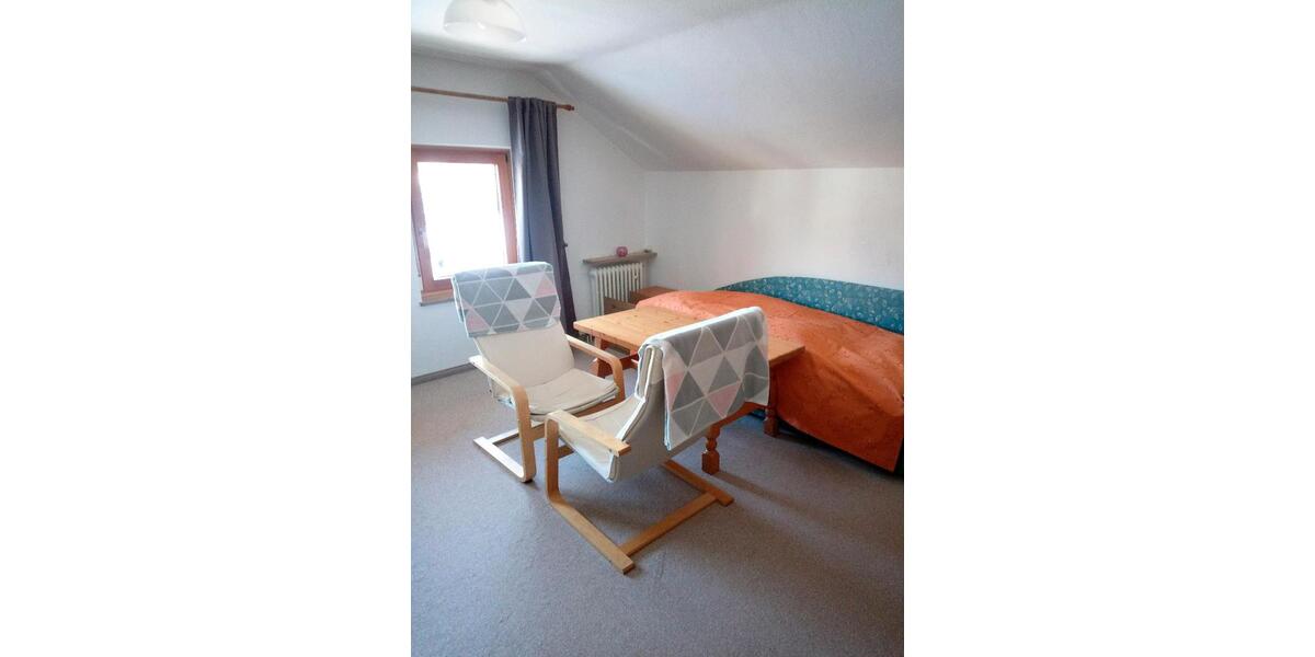 Dachgeschoßwohnung Hausham - 1 Zimmer, 36 m&sup2;, 350&euro; | Angebot:25944301