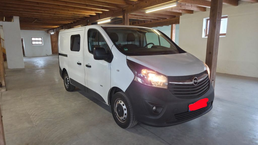 Opel Vivaro 184.706 km 9.800 &euro; Emmering 83550