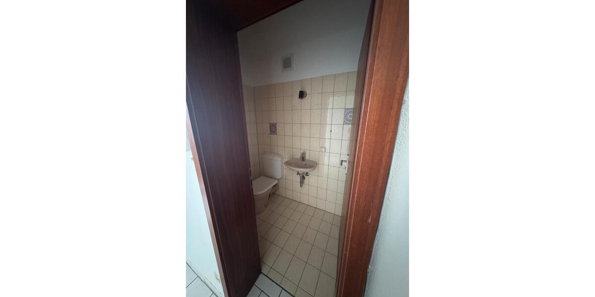 Dachgeschoßwohnung Rosenheim Innenstadt - 2 Zimmer, 74 m&sup2;, 1.320&euro; | Angebot:26592815