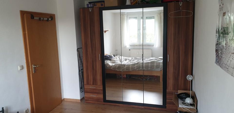 Etagenwohnung Kirchseeon - 2 Zimmer, 60 m&sup2;, 950&euro; | Angebot:25904003