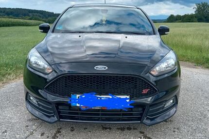 Ford Focus 72.900 km 15.600 &euro; oberreit 83620
