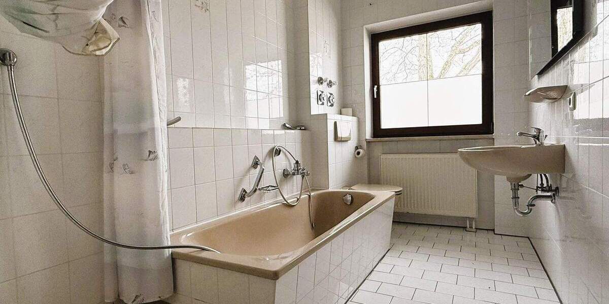 Etagenwohnung Bruckmühl - 3 Zimmer, 91 m&sup2;, 1.250&euro; | Angebot:25802047