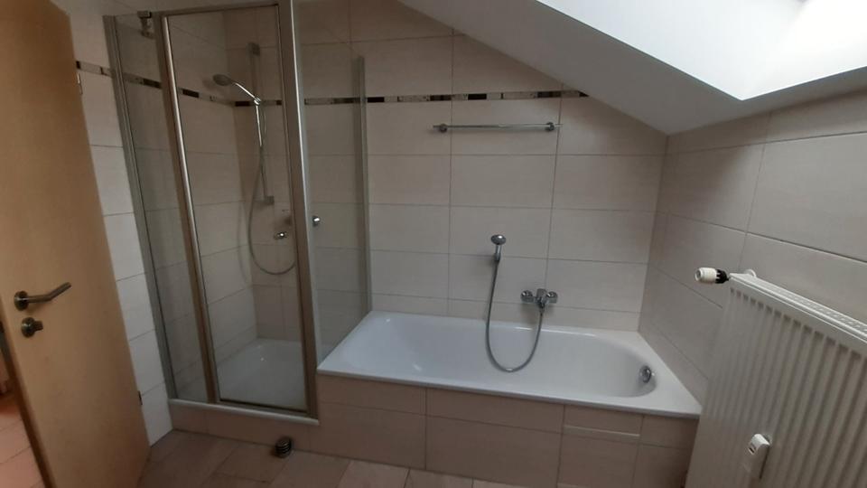 Dachgeschoßwohnung Rechtmehring - 2 Zimmer, 73 m&sup2;, 850&euro; | Angebot:26002742