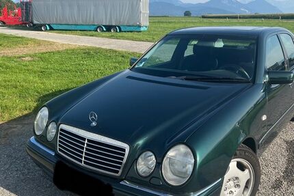 Mercedes-Benz E 240 233.000 km 2.700 &euro; Rosenheim 83026